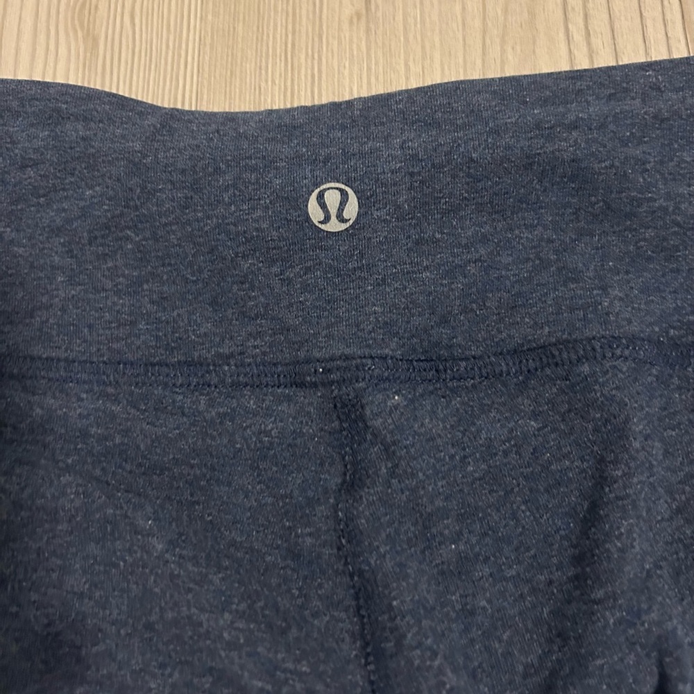Lululemon navy leggings 6
